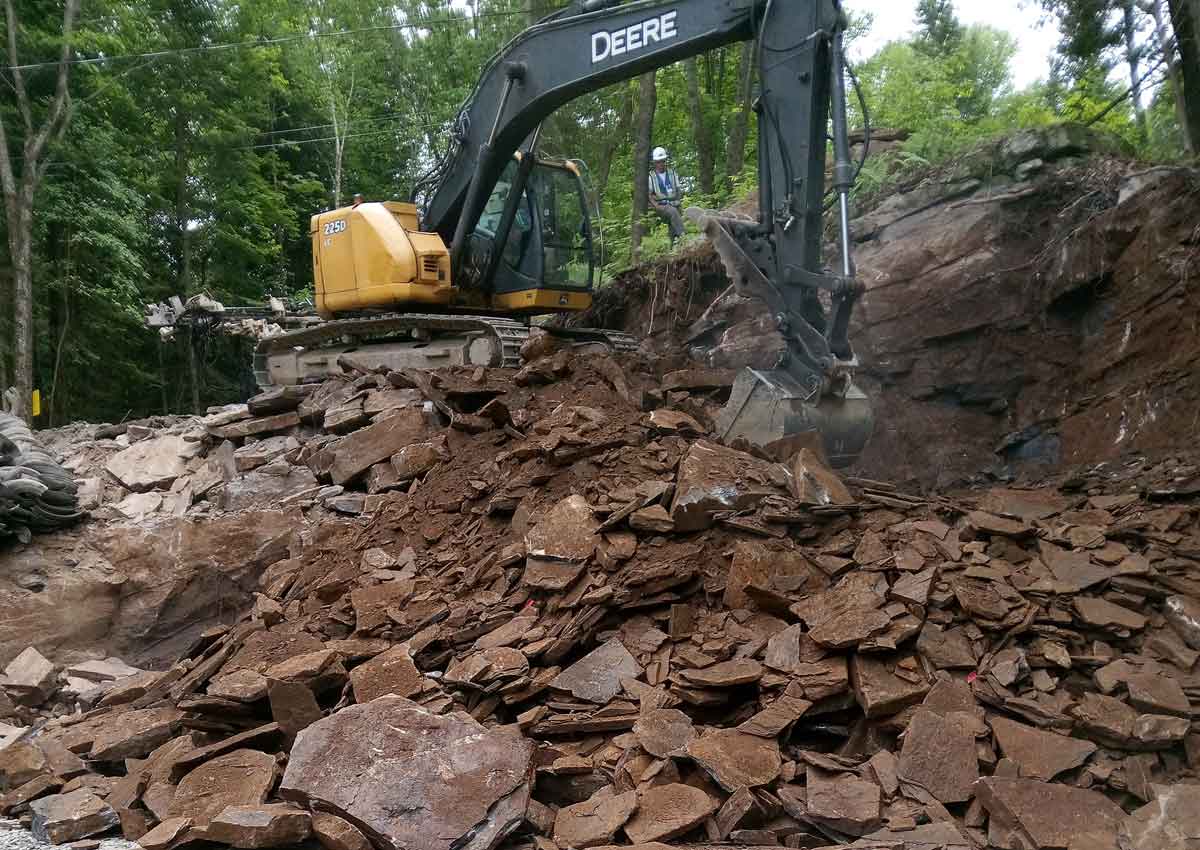 excavator-clearing-residential-lot-haliburton-ontario-crop